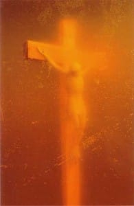 אנדרה סראנו - Piss Christ, 1998. טכניקה מעורבת