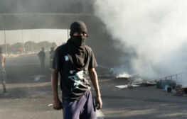 דמוקרטיה אומרת: צילום מחאות, התנגדות ואי־ציות אזרחי בישראל